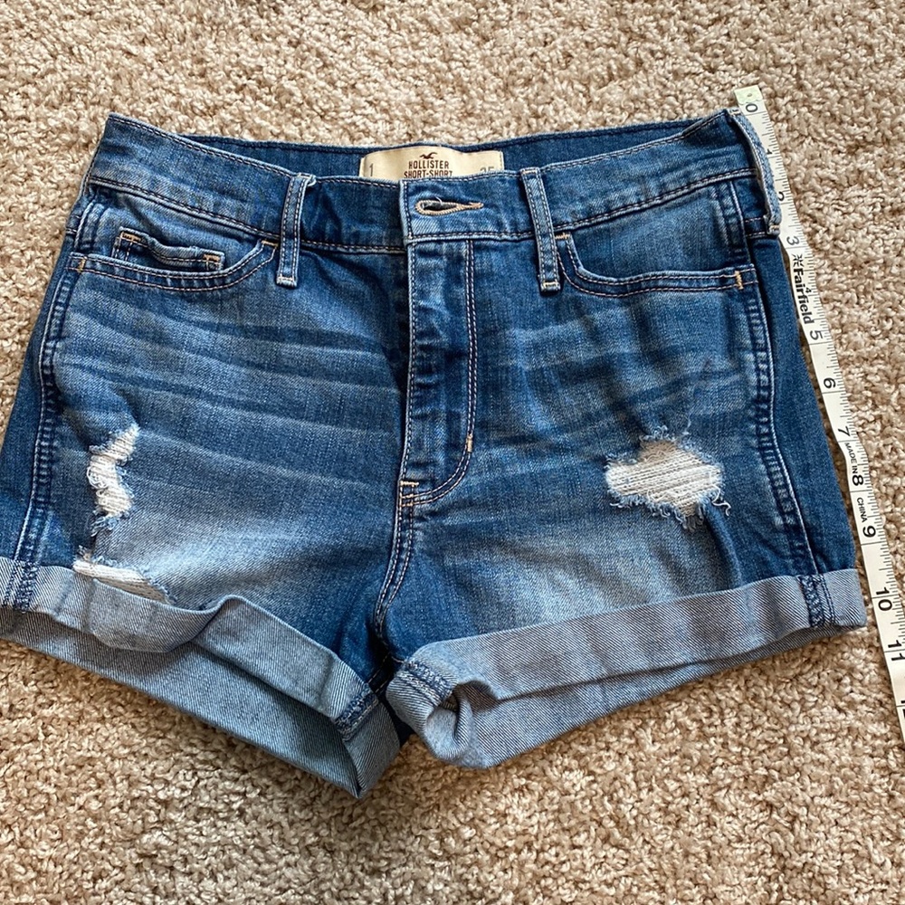 Hollister Short-Short High Rise Shorts